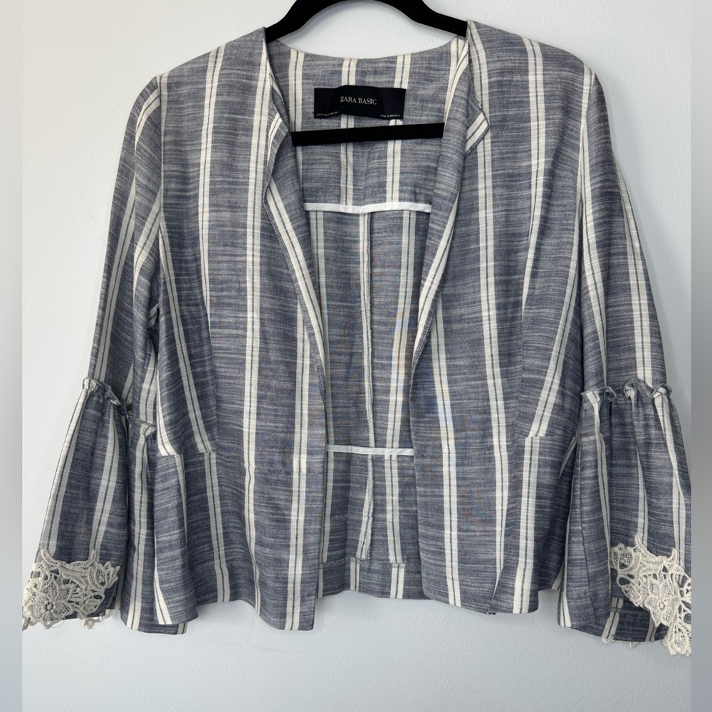 ZARA Basic Striped Bell Sleeve Jacket – Size M - Picture 4 of 16